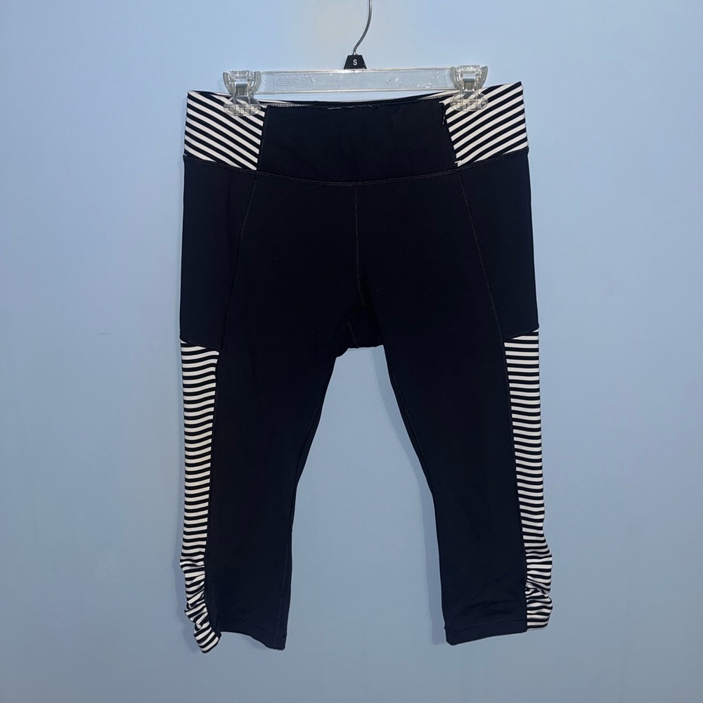 Calia by Carrie Underwood crop leggings